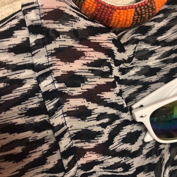 Banana Republic Navy and white chiffon blouse S - Picture 4 of 6